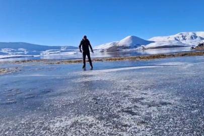 Taşlıçay Balık Gölü kısmen buz tuttu