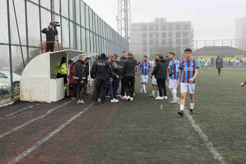 Tekirdağ Süper Amatör Lig’de saha karıştı, 5 kırmızı kart çıktı