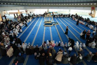 Terzibaba Camii’nde miniklerin "üç aylar" coşkusu