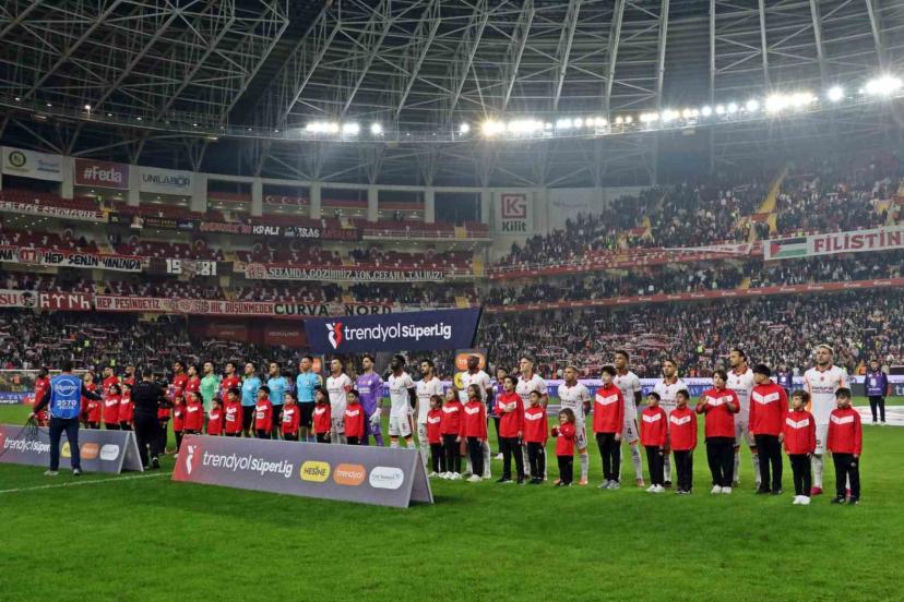 Trendyol Süper Lig: Antalyaspor: 0 - Galatasaray: 2