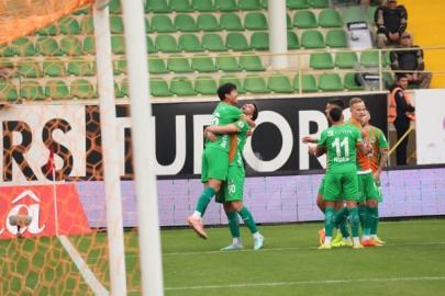Trendyol Süper Lig: Corendon Alanyaspor: 1 - Fatih Karagümrük: 0 (İlk yarı)