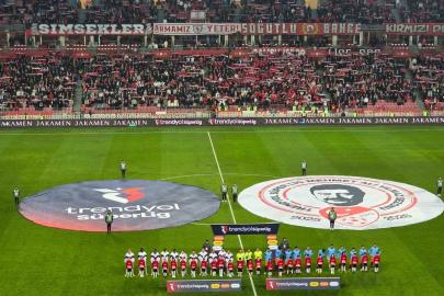 Trendyol Süper Lig: Samsunspor: 0 - RAMS Başakşehir: 0 (Maç devam ediyor)