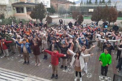 Tunceli’de minikler, derse sporla hazırlandı