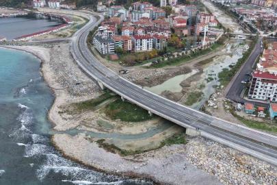 Türkeli’nde sahil yolu ulaşıma açıldı