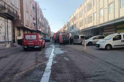 Tutuşan talaş iş yerini yaktı