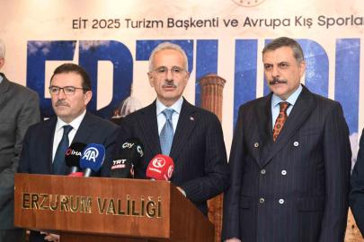 Ulaştırma ve Altyapı Bakanı Uraloğlu: "Erzincan-Erzurum-Kars tren hattı etüt proje çalışmaları devam ediyor"