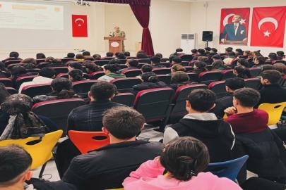 Uludere’de lise öğrencilerine MSÜ tanıtım semineri düzenlendi