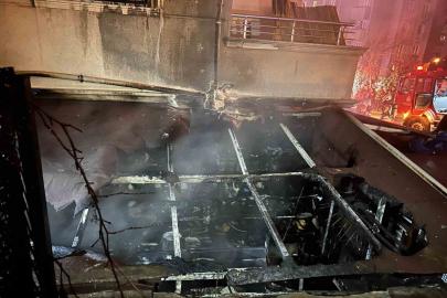 Ümraniye’de dükkan alevlere teslim oldu