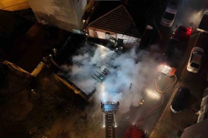 Ümraniye’de gecekondu yangını: Ev kullanılamaz hale geldi