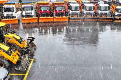 Ümraniye’de kar timleri teyakkuzda