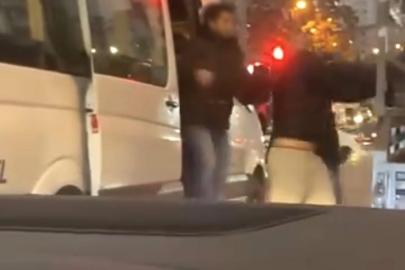 Ümraniye’de servis şoföründen kağıt toplayan kişiye yumruk