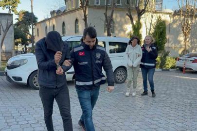 Üşüyünce girdikleri evden 50 bin liralık televizyon çaldılar