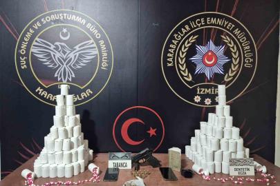 Uyuşturucu taciri sevgililer binlerce hapla yakalandı