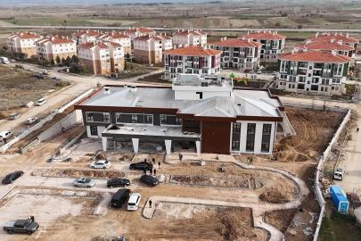 Vali Musa Işın, Çavdarhisar Devlet Hastanesi inşaatında incelemelerde bulundu