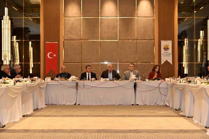 Vali Zorluoğlu, esnafın sorun ve taleplerini dinledi