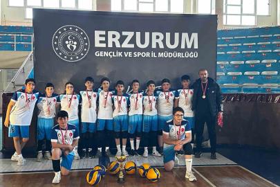 Voleybolda Erzurum Şampiyonu Oltu Cumhuriyet Ortaokulu