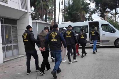 Yabancıların pasaportlarına el koyup fuhuş yaptıran şebeke çökertildi: 3 tutuklama