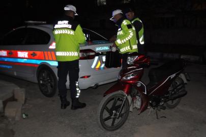 Yalvaç’ta 456 kişi ve 206 araç denetlendi, 4 araç trafikten men edildi