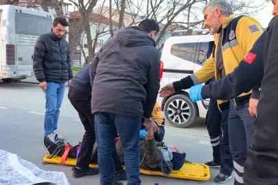 Yaralı motosiklet sürücüsü yaralı annesinin elini tutup moral verdi