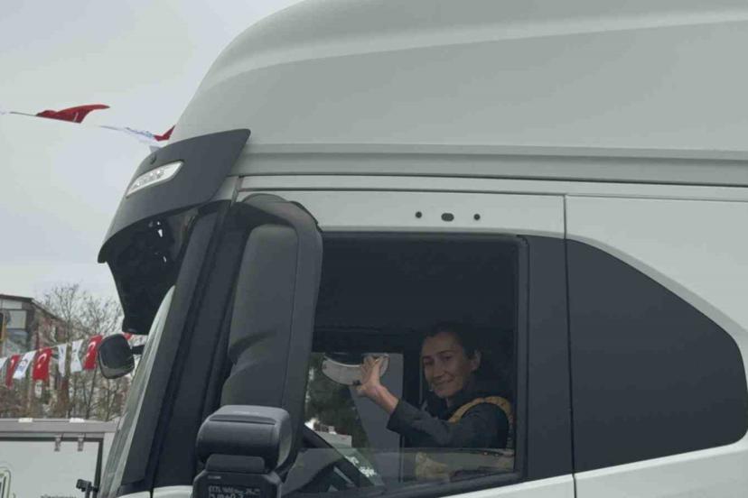 Yardım konvoyuna "kadın eli" değdi