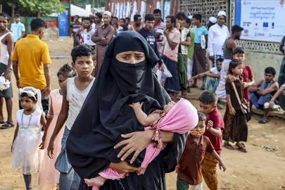 Yardımlar azalırken Rohingya aileleri hayatta kalma mücadelesi veriyor