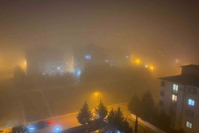 Yenişehir’de sis etkili oldu, görüş mesafesi 1 metreye kadar düştü