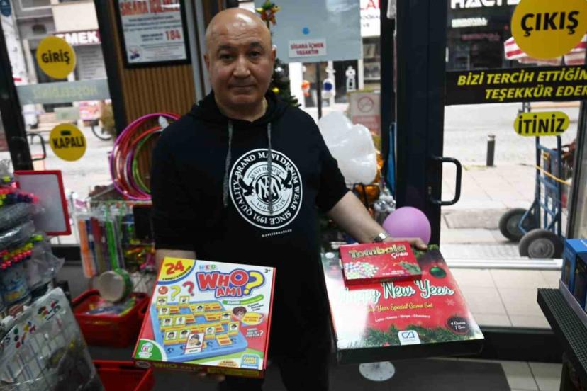 Yılbaşı öncesi hediyelik eşya ve süsleme talebi arttı