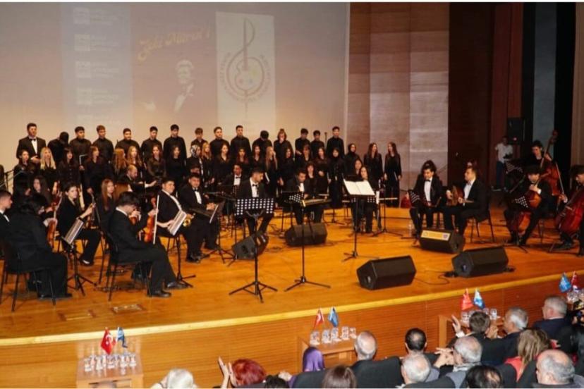 Zeki Müren’in 94’üncü doğum gününde unutulmadı