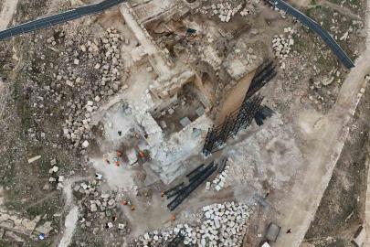 Zerzevan Kalesi’nde yer altı kilisesi, Mithras kutsal alanı, Arsenal ve surlarda restorasyon çalışmalarına başlanacak