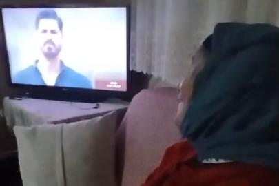 Zeynep Nine dizi izlerken sevimli halleriyle renkli görüntülere sahne oldu