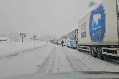 Zonguldak-Ankara yolunda trafik kilitlendi