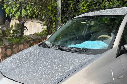 Zonguldak’ta ceviz büyüklüğünde dolu yağdı