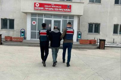 10 yıl kesinleşmiş hapis cezası ile aranan şüpheli yakalandı