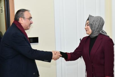 15 Temmuz şehidinin kızını ziyaret eden Vali: "Onlar sayesinde milli irade gasp edilemedi"