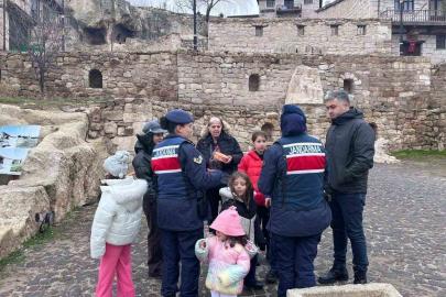 300’e yakın vatandaşa kadına şiddetle mücadele anlatıldı