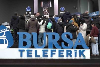 500 metreyi aşan kuyruk, sadece ona binebilmek için