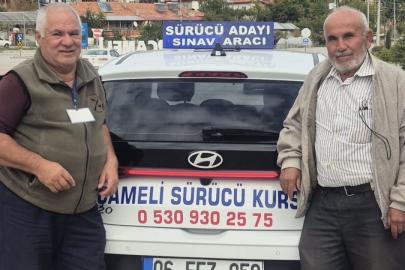 70 yaşında hem araba hem motosiklet ehliyeti aldı
