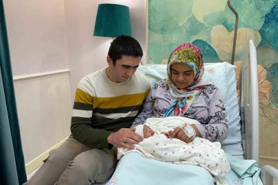 8 yıllık evlat hasreti yılbaşında son buldu: Tunceli’de 2026’nın ilk bebeği "Sahra" dünyaya gözlerini açtı