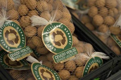 A101, yerli cevizi üreticisinden tüketiciye taşıyacak