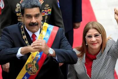 ABD Venezuela'ya saldırdı: Maduro ve eşi esir alındı