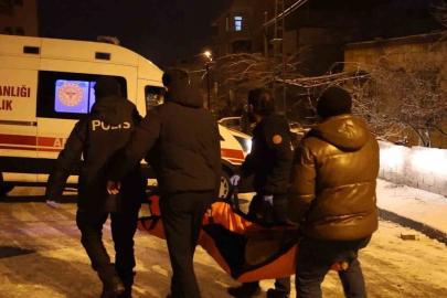 Açık bırakılan ocaktan sızan gaz bir kişi zehirlendi