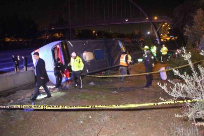 Adana’da yolcu otobüsü devrildi: 8 yaralı