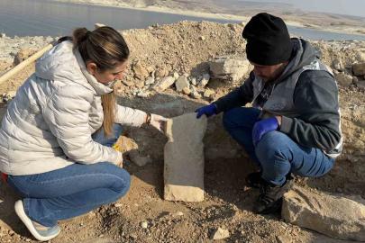 Adıyaman’da, Göbeklitepe’deki ‘T’ şekilli taşların benzeri ortaya çıktı