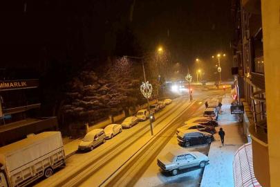 Afyonkarahisar’ın yüksek kesimlerinde kar etkisini gösterdi
