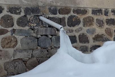 Ağrı’da dondurucu soğuklar etkisini sürdürüyor