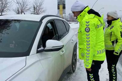 Ağrı’da kış şartlarına yönelik trafik denetimleri sürdürülüyor