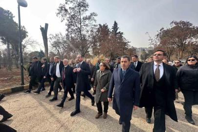 AK Parti Gaziantep Milletvekili Bünyamin Bozgeyik: "Halep huzura koşuyor"