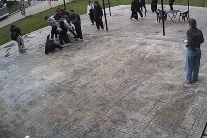 Akran zorbalığı sokağa taştı: Esnaf genci darp edilmekten kurtardı