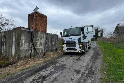 Alaplı’da dereye atılan ölü tavuklar nedeniyle 8 köy susuz kaldı