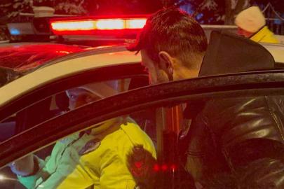 Alkollü sürücü ‘ekmeğim gider’ diyerek, işlem yapılmamasını istedi